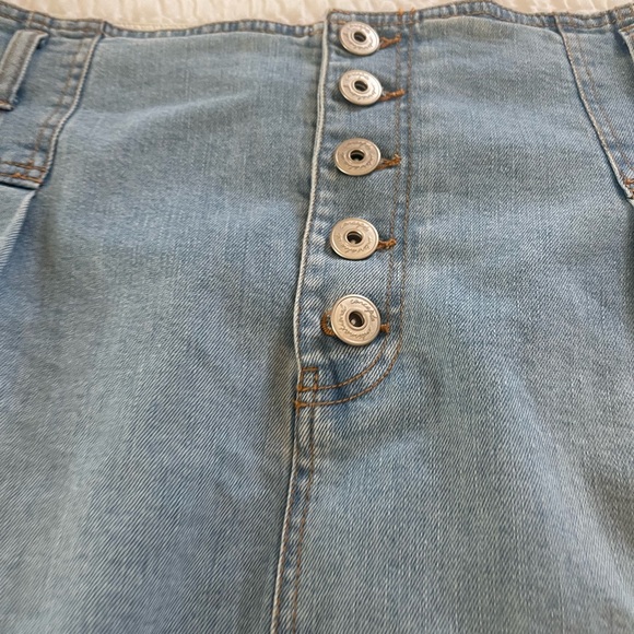 NWOT- INC International Concepts Denim Button Front Skirt Size 18 - Picture 2 of 4